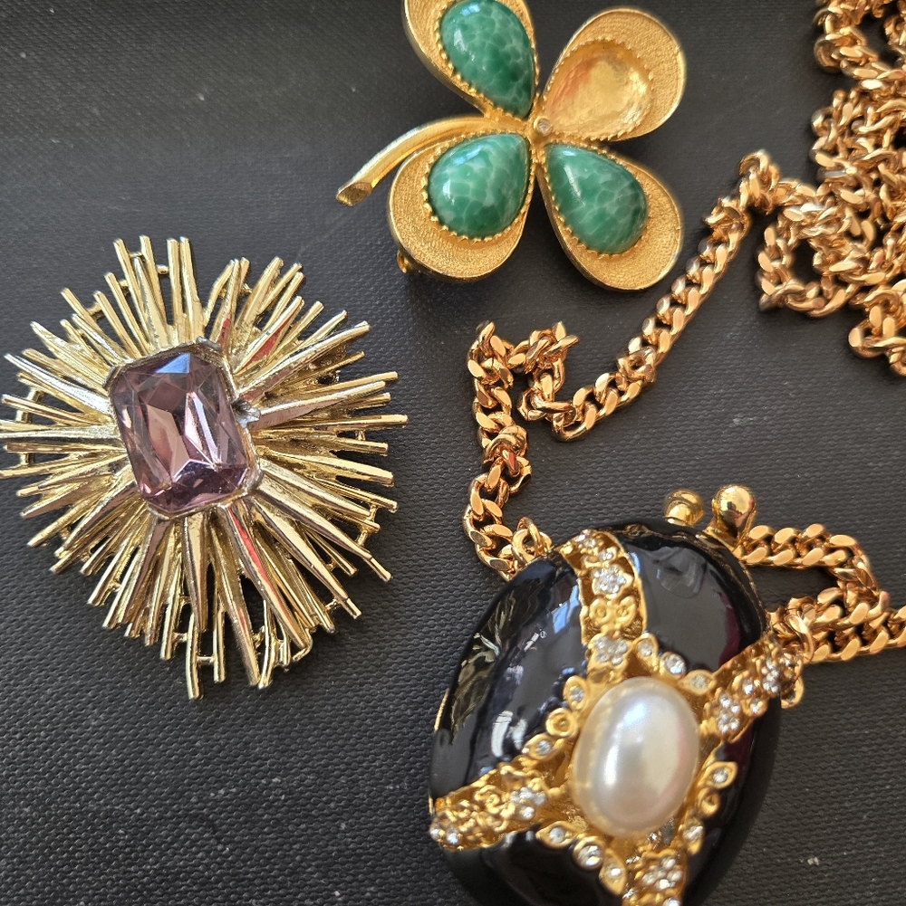 Signed Jeanne Brooch Large Egg Goldtone Necklace Vintage Mod Craft Repair Rhine
